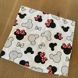 Minnie Mouse Pillow Sham 15x15”